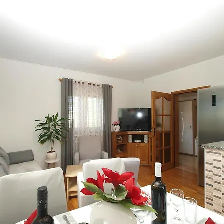 Fuer 4 Personen Ca 50 Qm In Vinkuran, Istrien Istrische Riviera Holiday home